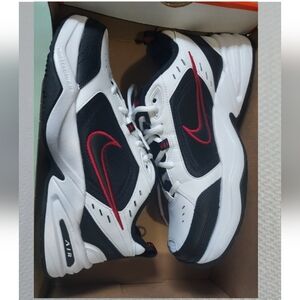 ⛔️SOLD* Nike Air Monarch IV Black and White Sneakers